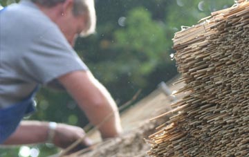 professional Pont Rhyd Y Berry thatchers